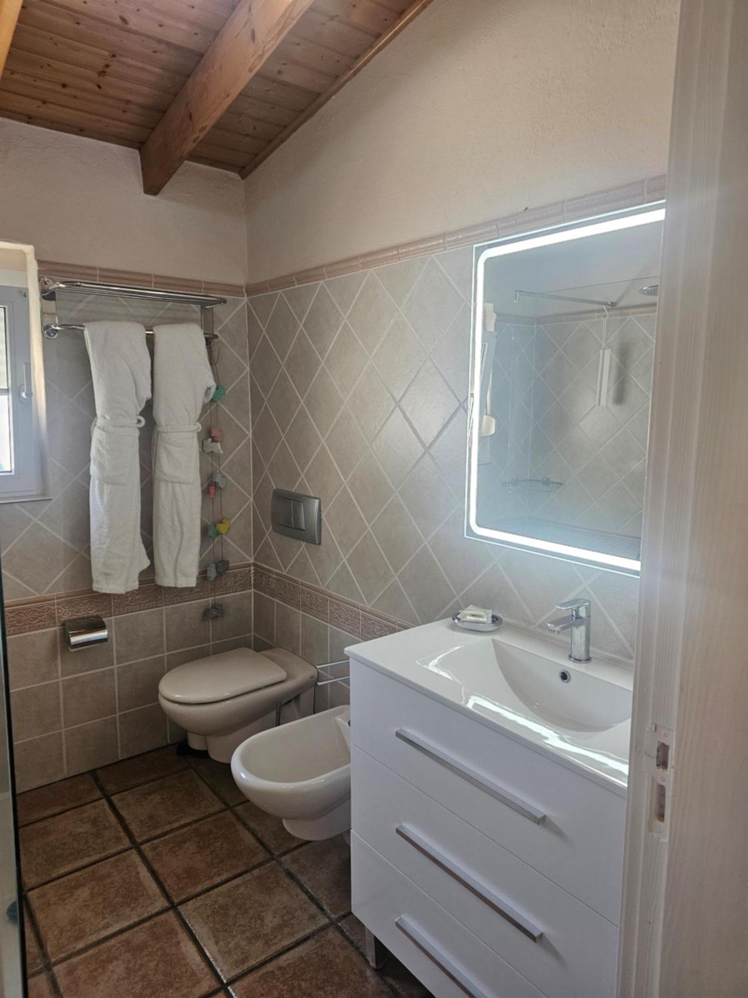 Villa Hibisco, Jacuzzi Y Vistas Al Atlantico Costa Adeje  Kültér fotó